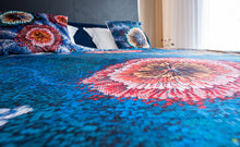 Load image into Gallery viewer, QUILT AND 2 DECORATIVE CUSHIONS Anika&#39;s dream
