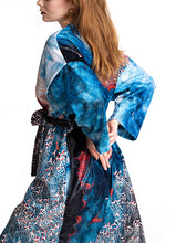 Load image into Gallery viewer, BATHROBE VELVET Flying without obsticles blue
