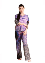 Load image into Gallery viewer, HOMEWEAR SET Flying without obsticles violet
