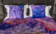 Load image into Gallery viewer, SET QUILT AND 2 DECORATIVE CUSHIONS Flying without obsticles violet
