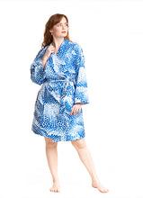 Load image into Gallery viewer, BATHROBE FROTE Kristina the Dragon
