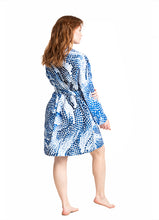 Load image into Gallery viewer, BATHROBE FROTE Kristina the Dragon
