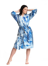 Load image into Gallery viewer, BATHROBE VELVET Kristina the Dragon
